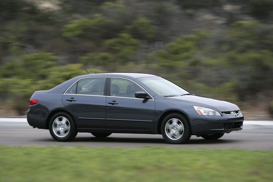  Honda Accord Hybrid America 2005 года  (фото 20 из 69)